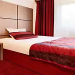Hotel Kyriad Centre 3*