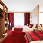 Hotel Kyriad Centre 3*