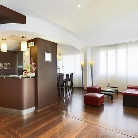 Kyriad Centre מלון 3*