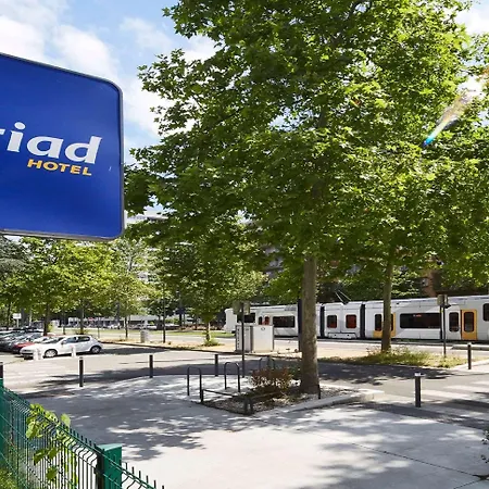 格勒诺布尔中心基里亚德酒店 3*