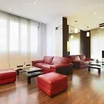 Kyriad Centre 3*