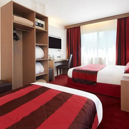 Kyriad Centre Hotel 3*